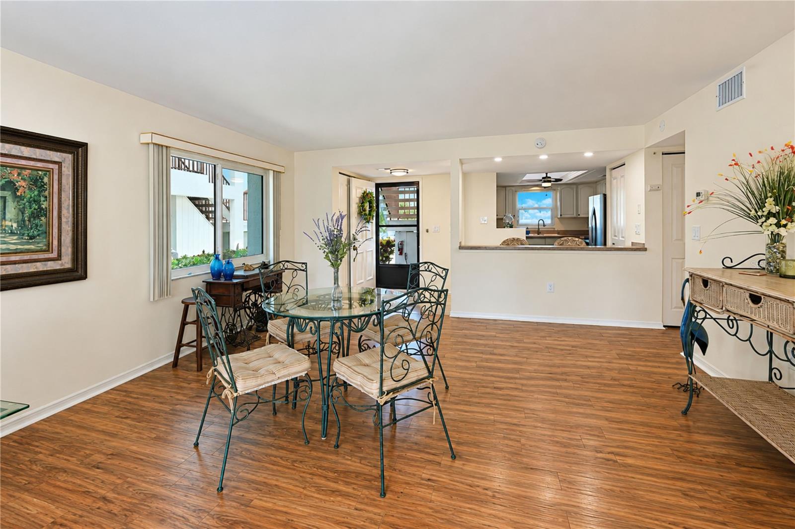 4853 INDEPENDENCE DR — photo 17