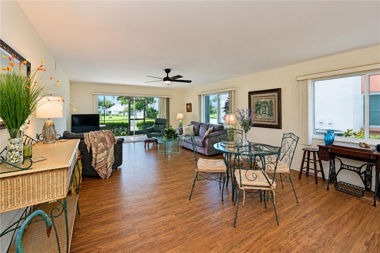 4853 INDEPENDENCE DR — photo 6