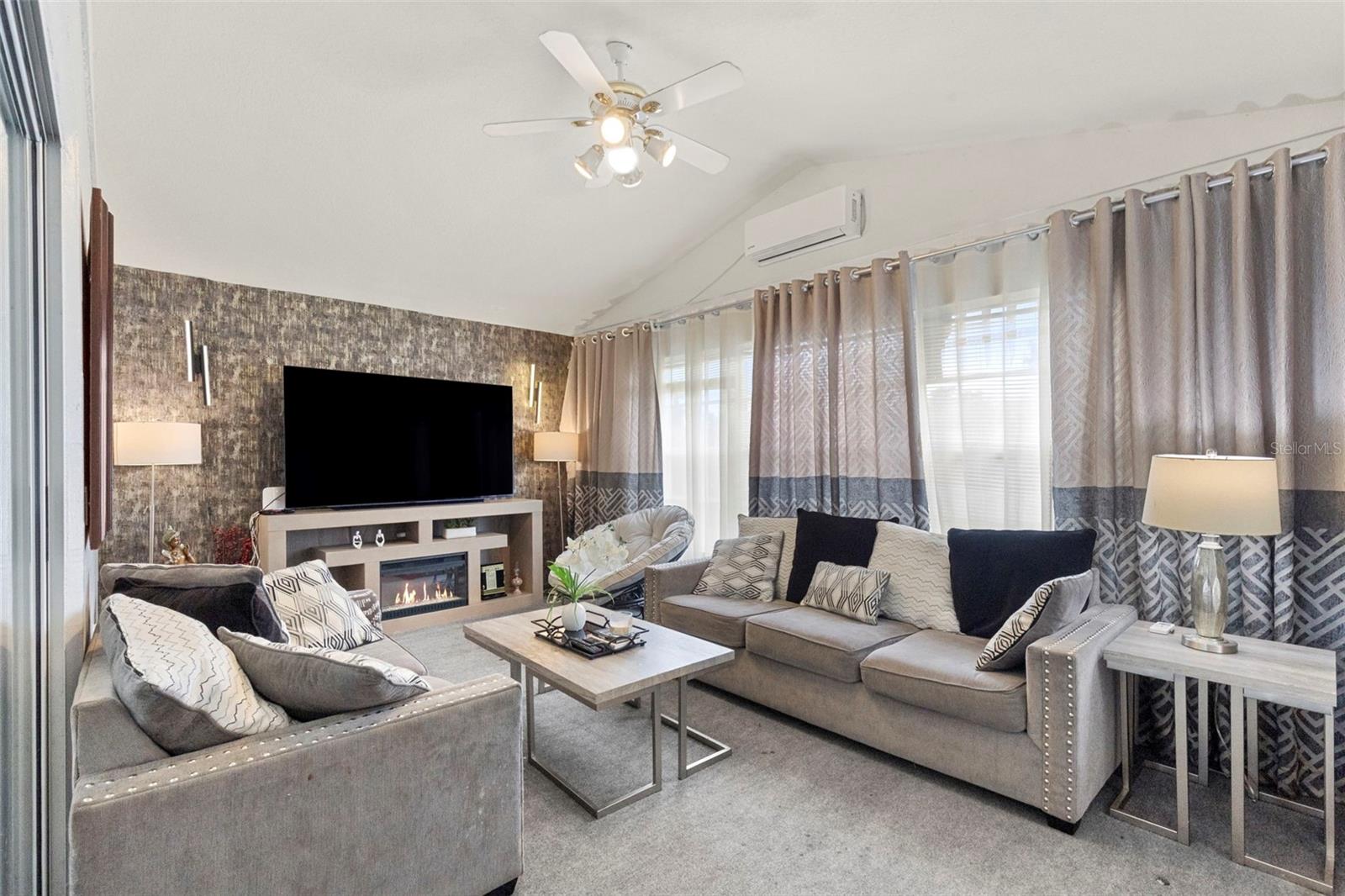 38912 CARR DR — photo 38