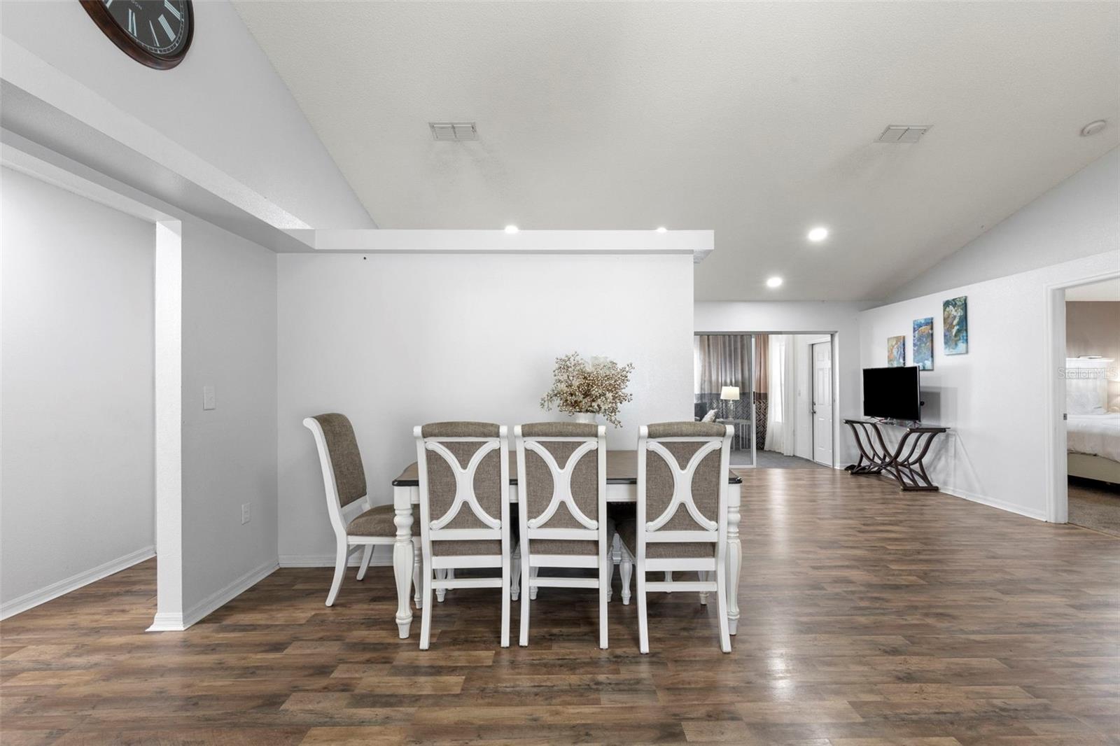 38912 CARR DR — photo 15