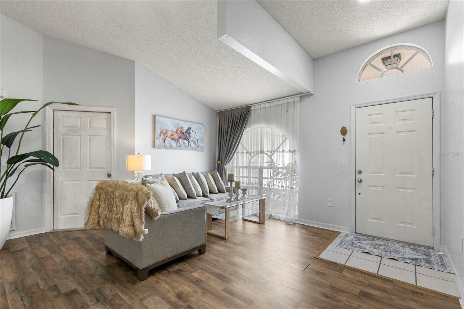38912 CARR DR — photo 8