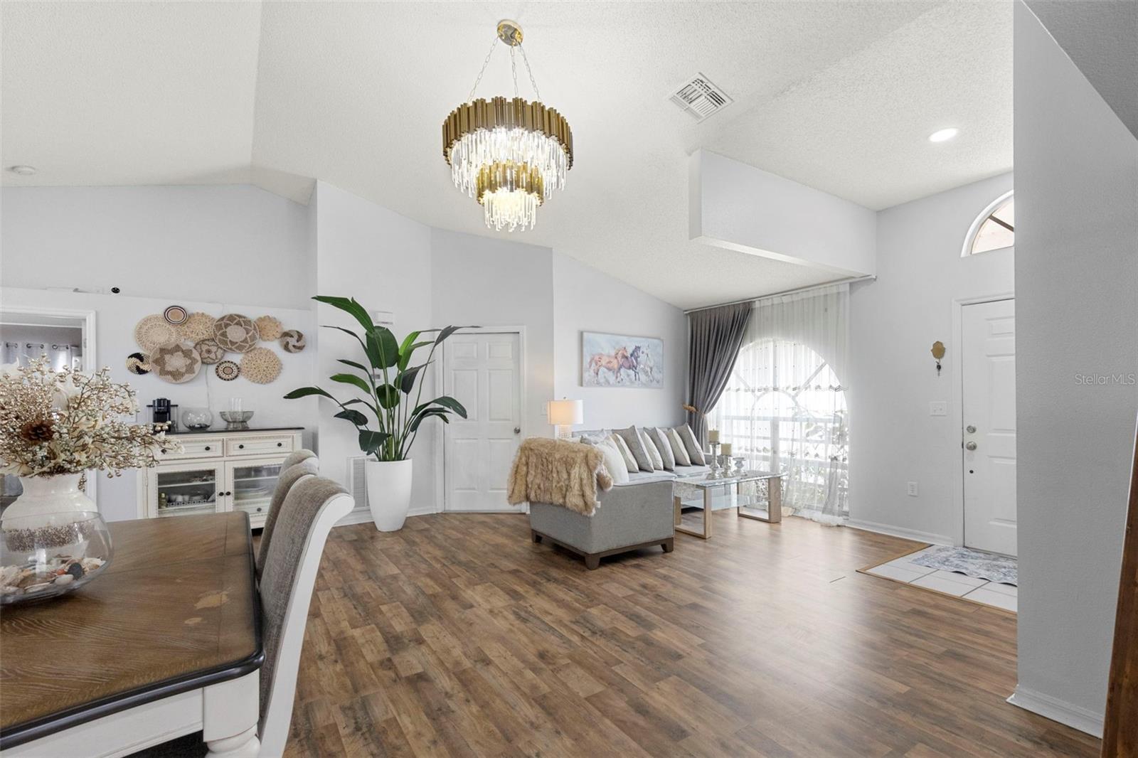 38912 CARR DR — photo 11