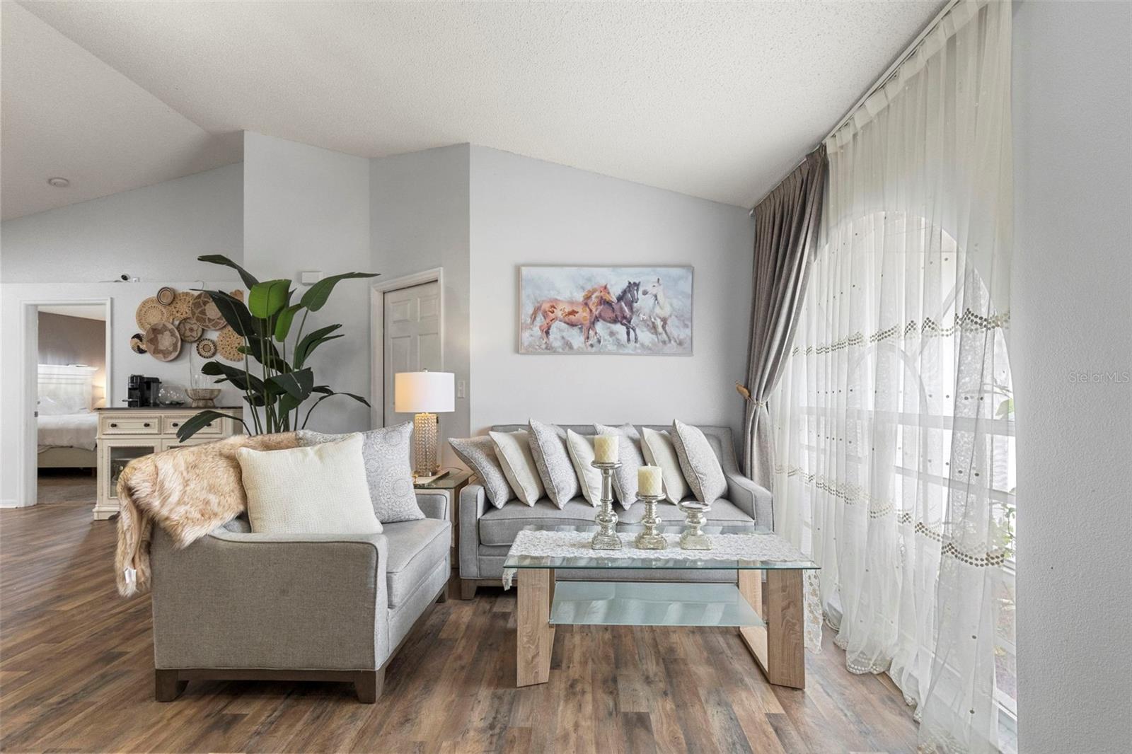 38912 CARR DR — photo 9