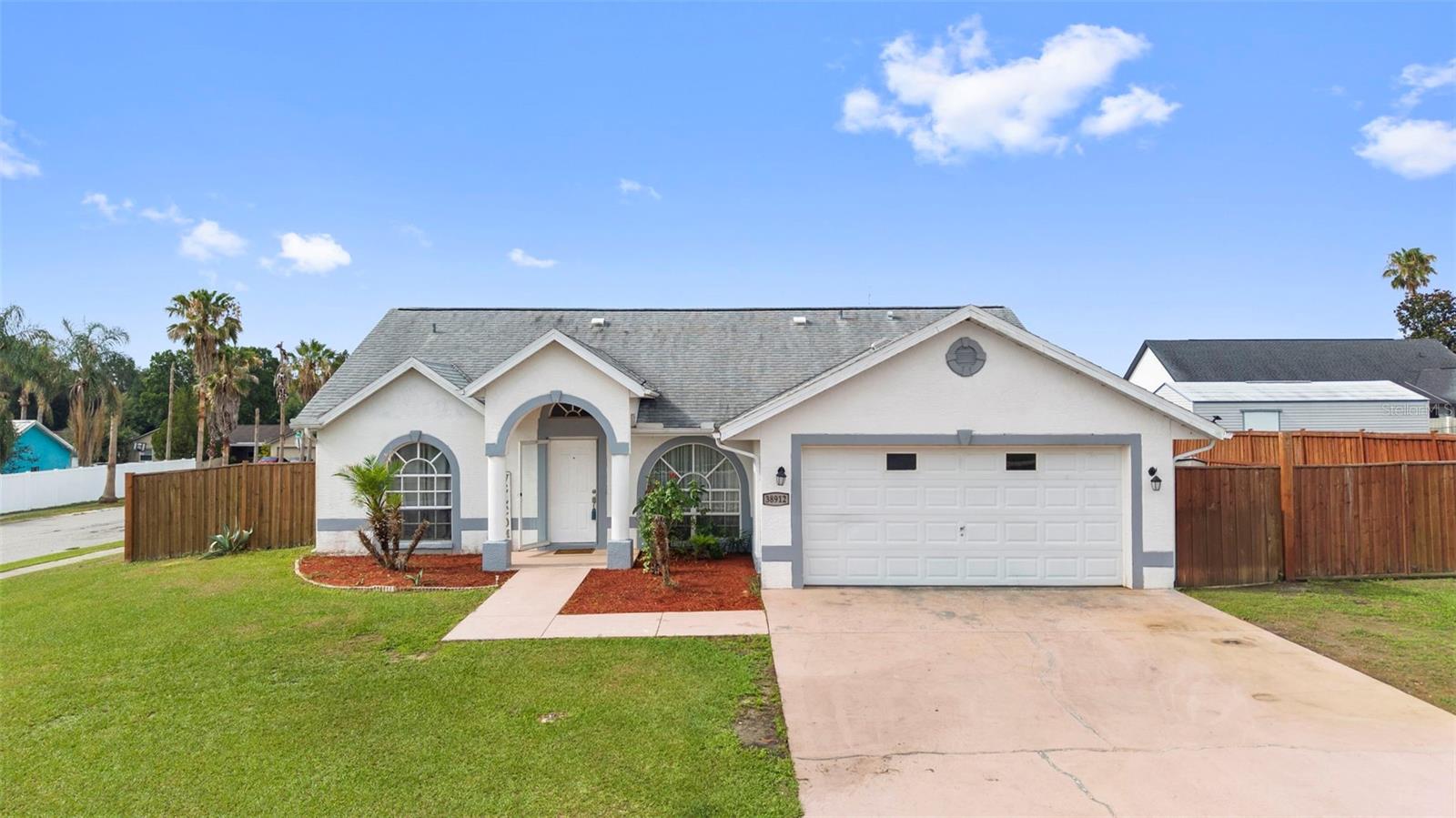 38912 CARR DR — photo 2