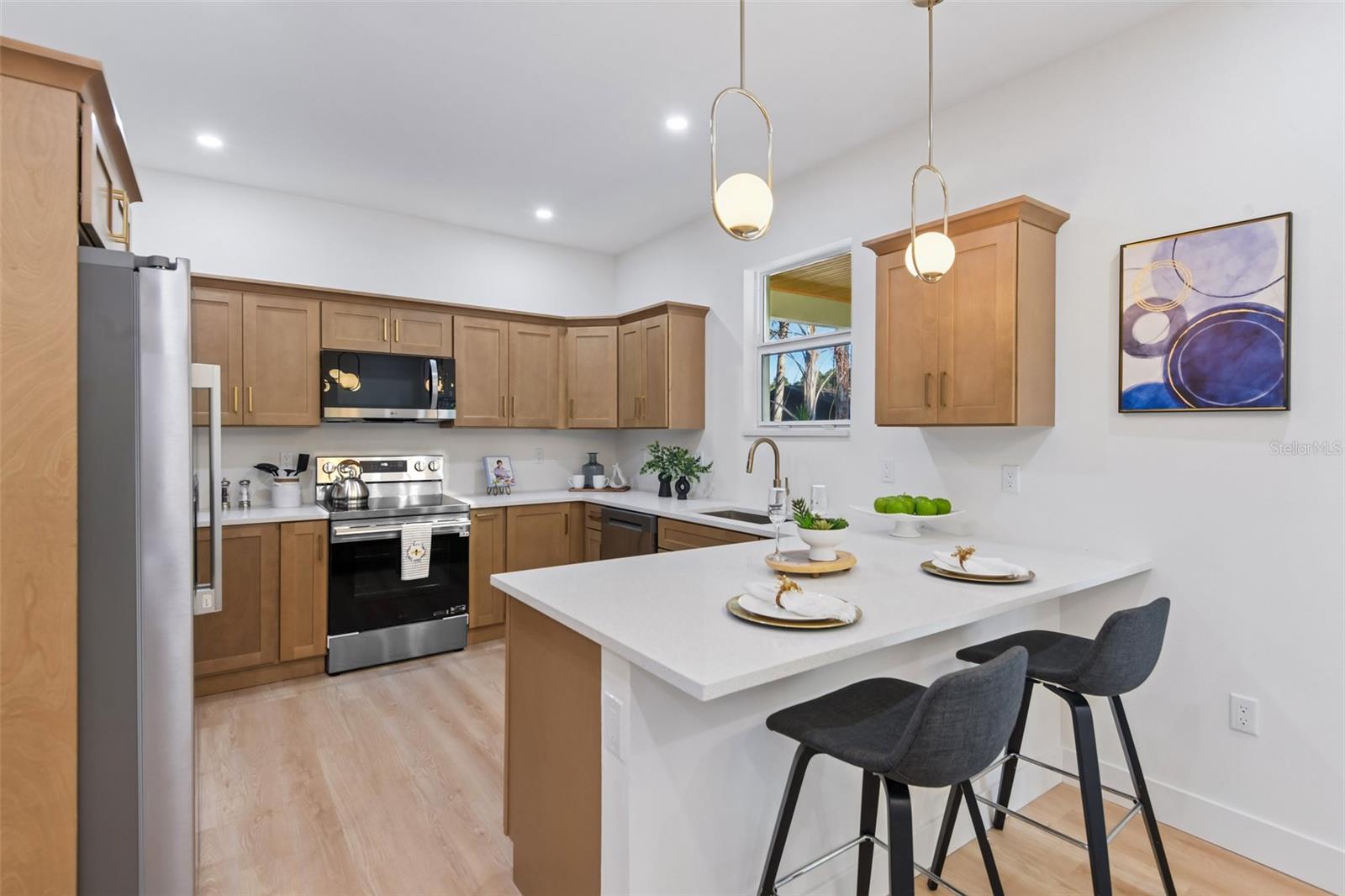 266 PLATON AVE — photo 10