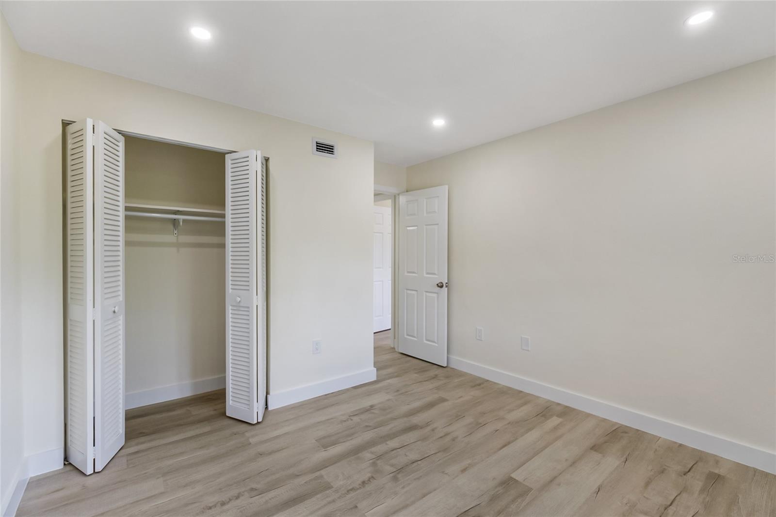 3229 BENEVA RD #203 — photo 20