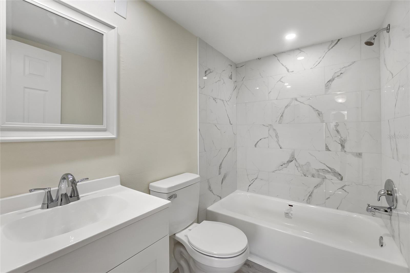 3229 BENEVA RD #203 — photo 22