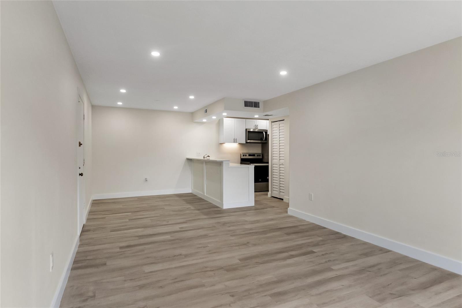 3229 BENEVA RD #203 — photo 8
