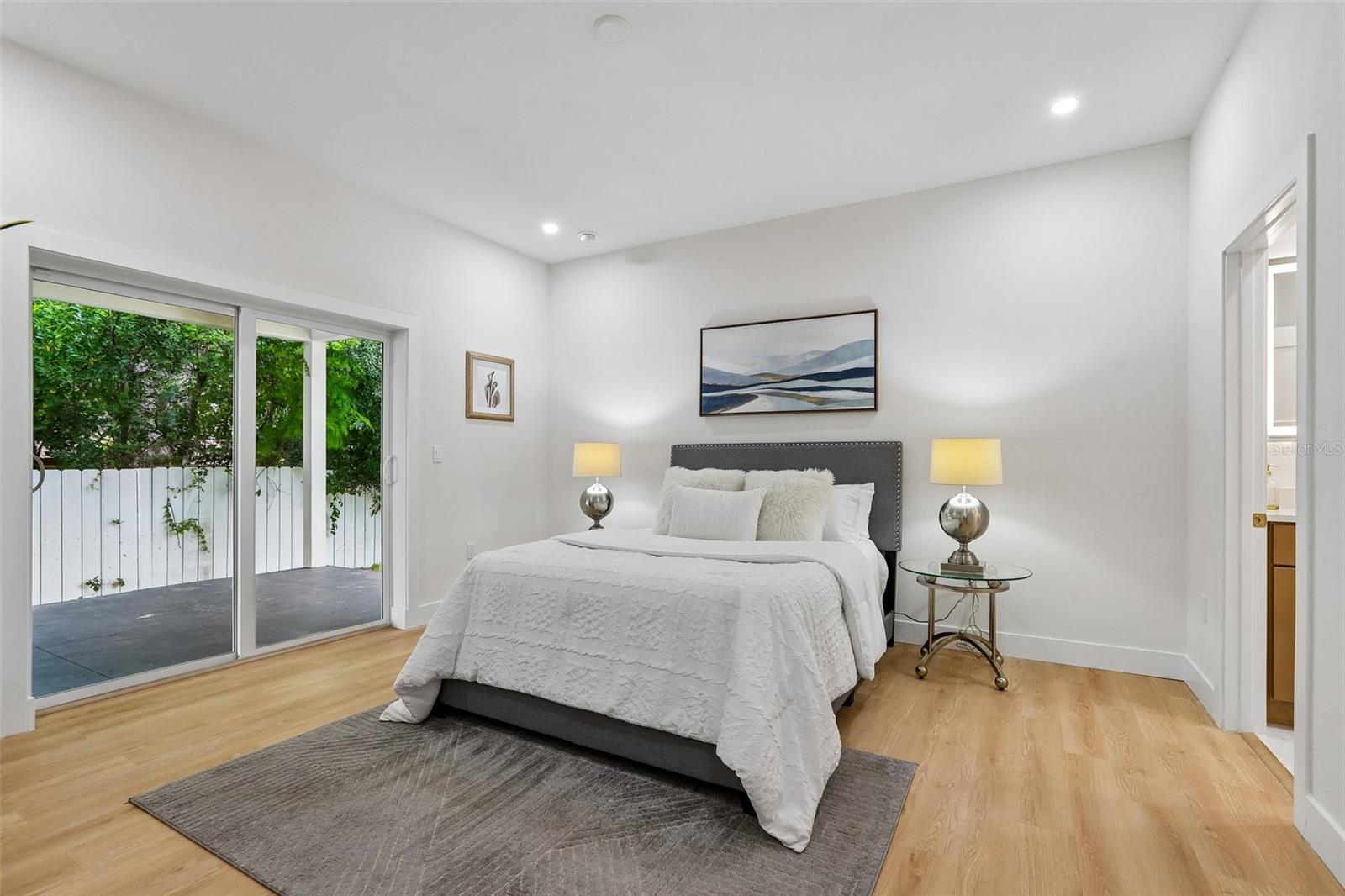 270 DIOGENES ST — photo 26