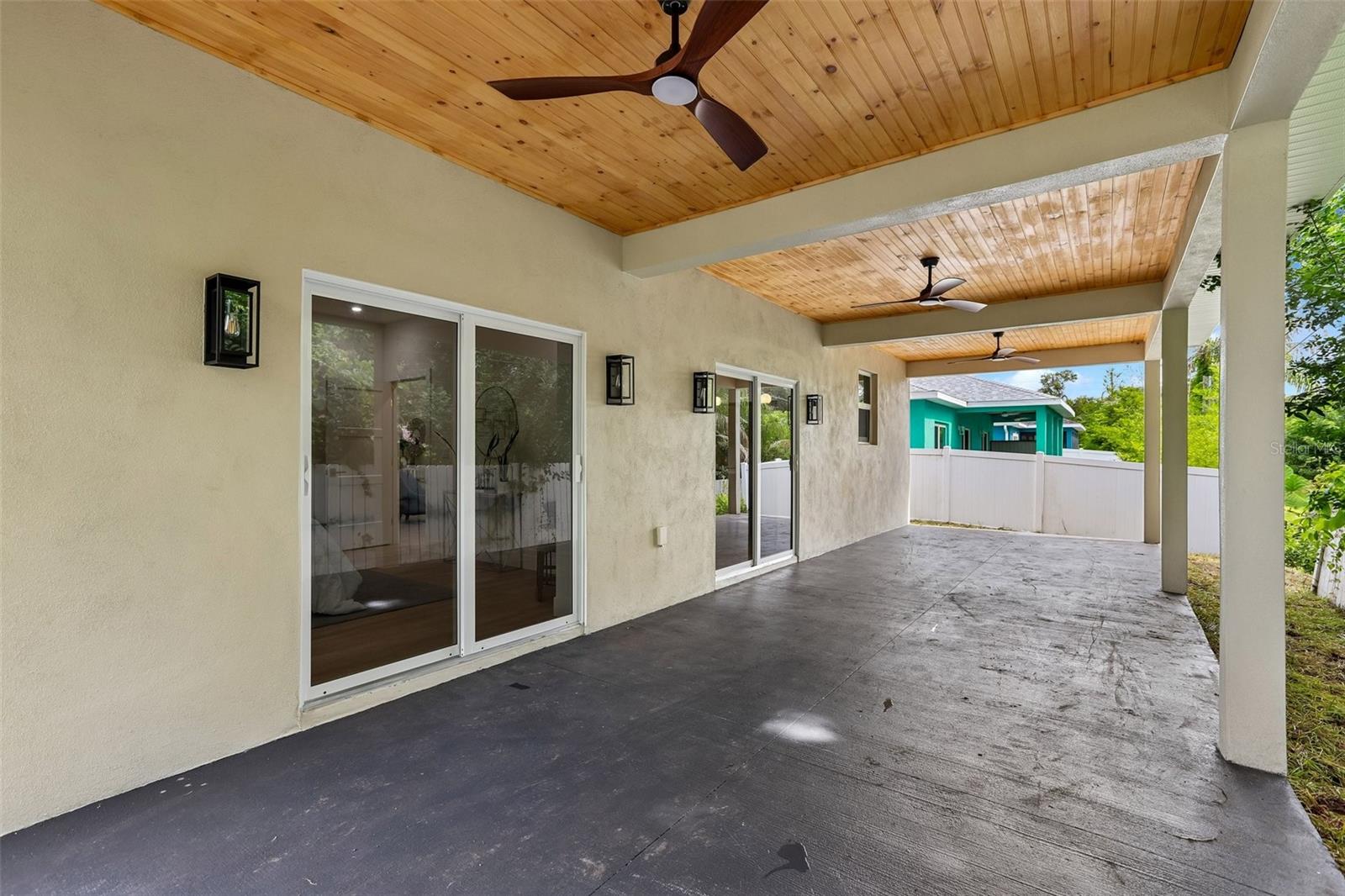 270 DIOGENES ST — photo 37