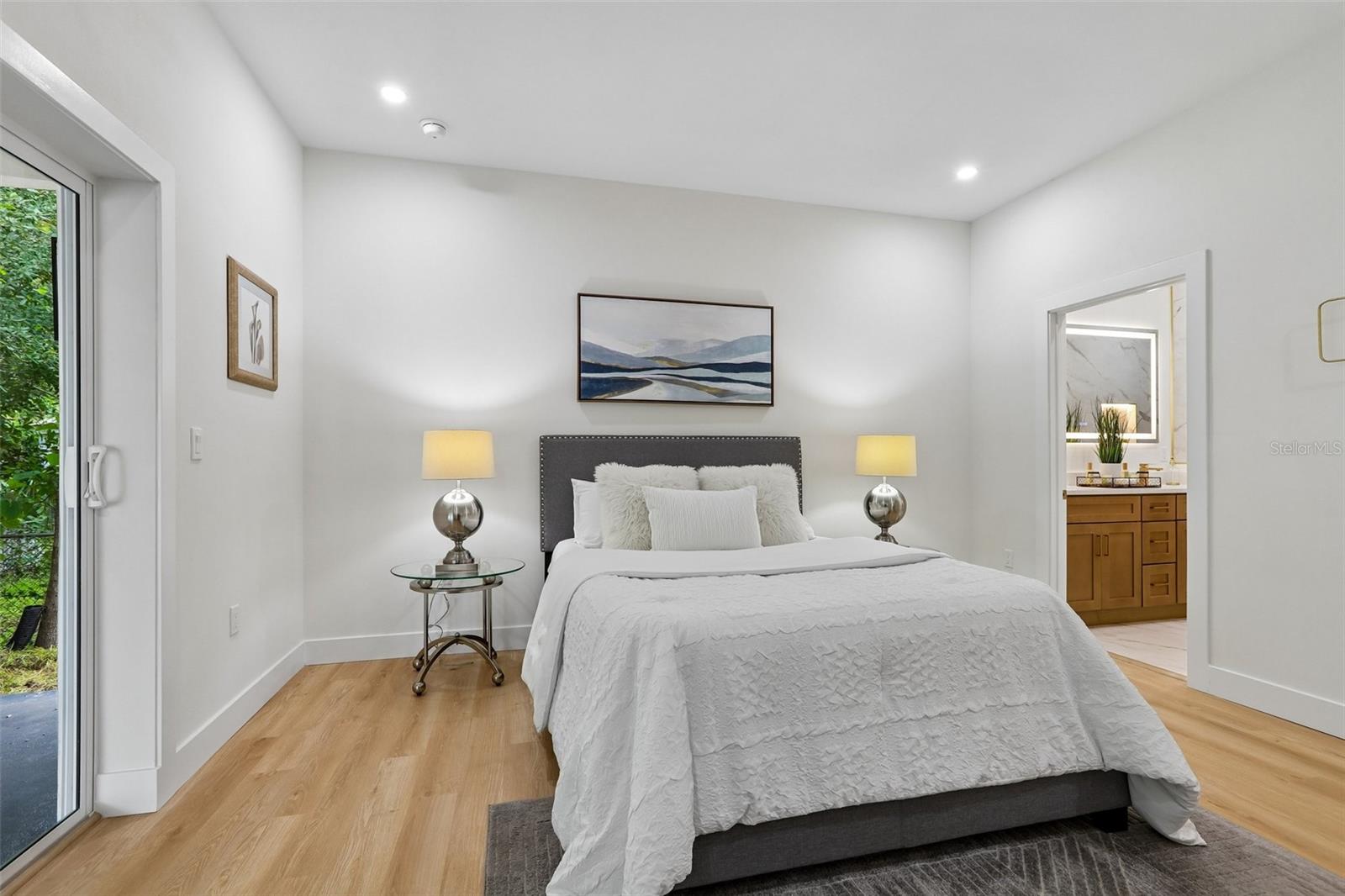 270 DIOGENES ST — photo 27