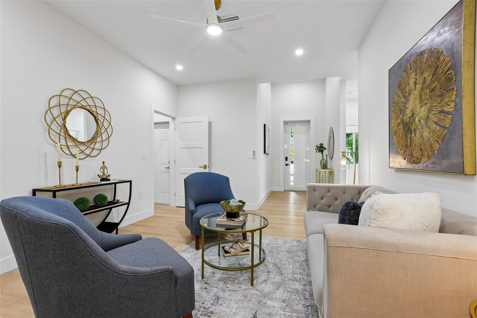 270 DIOGENES ST — photo 8