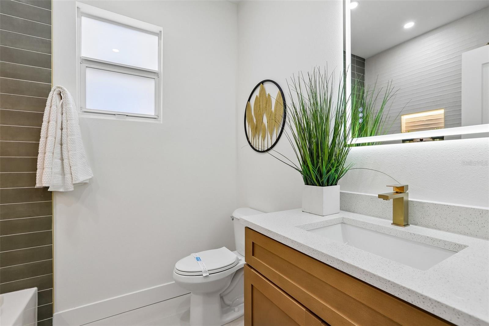 270 DIOGENES ST — photo 22