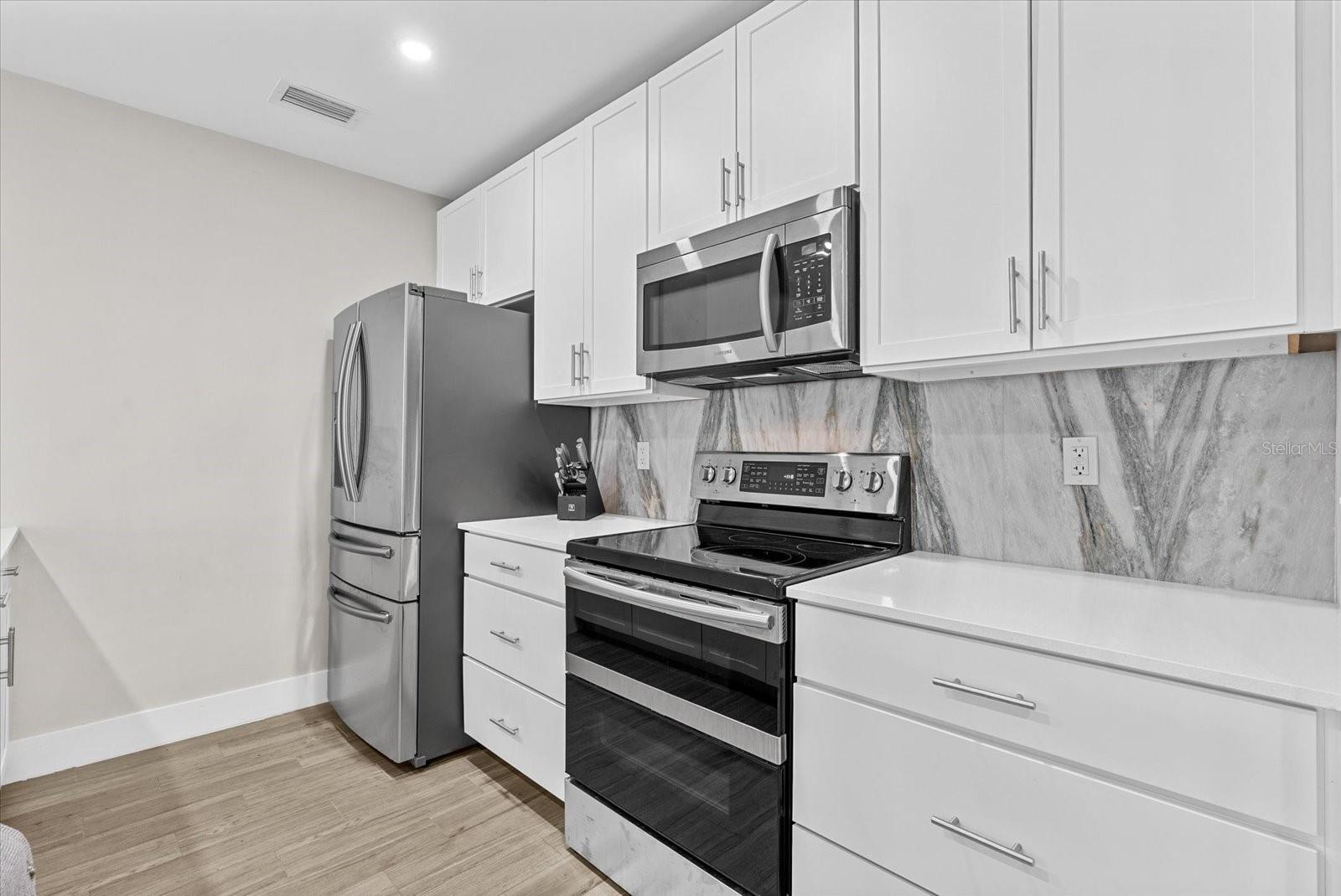 332 COCOANUT AVE #302 — photo 11