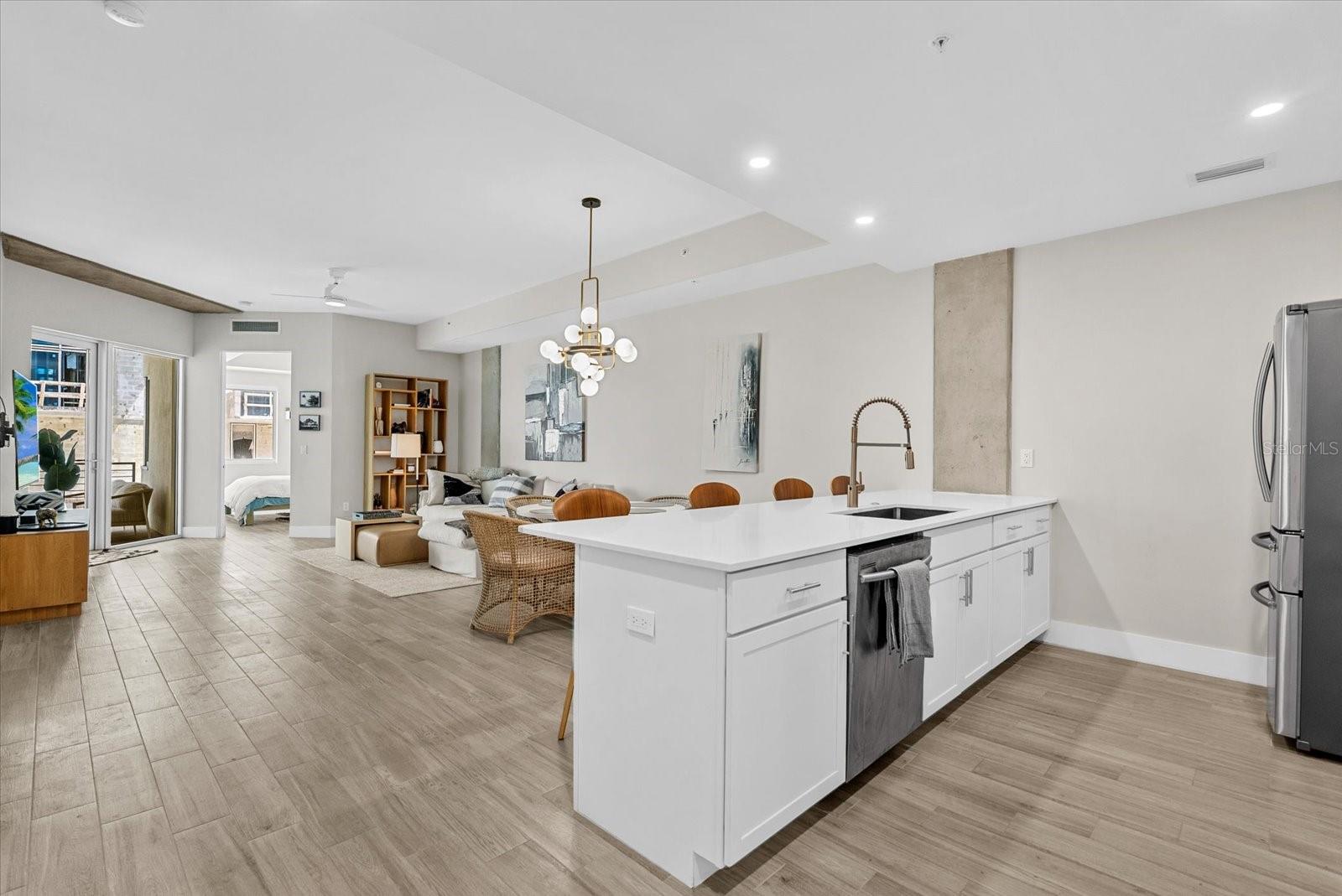 332 COCOANUT AVE #302 — photo 8