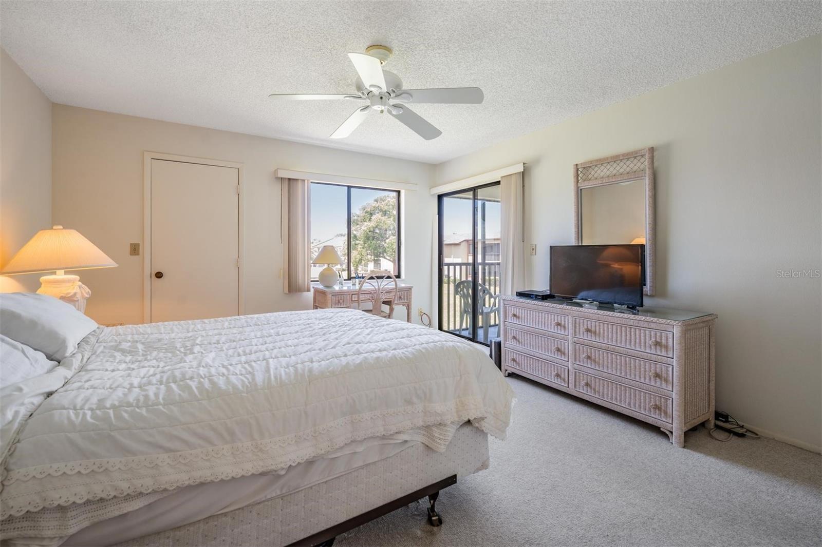 112 LAKEVIEW PL #12 — photo 23