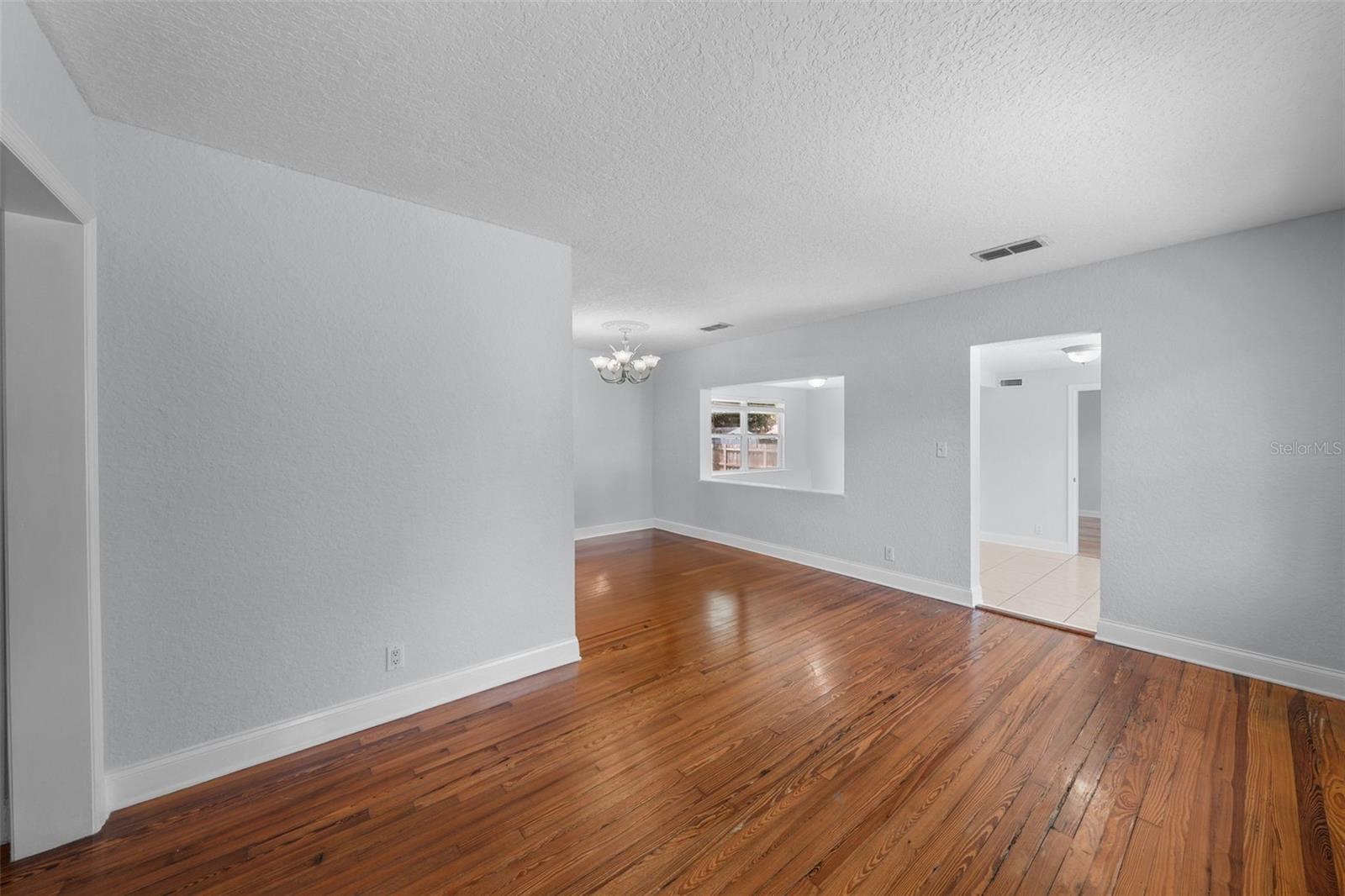 814 W INDIANA AVE — photo 6