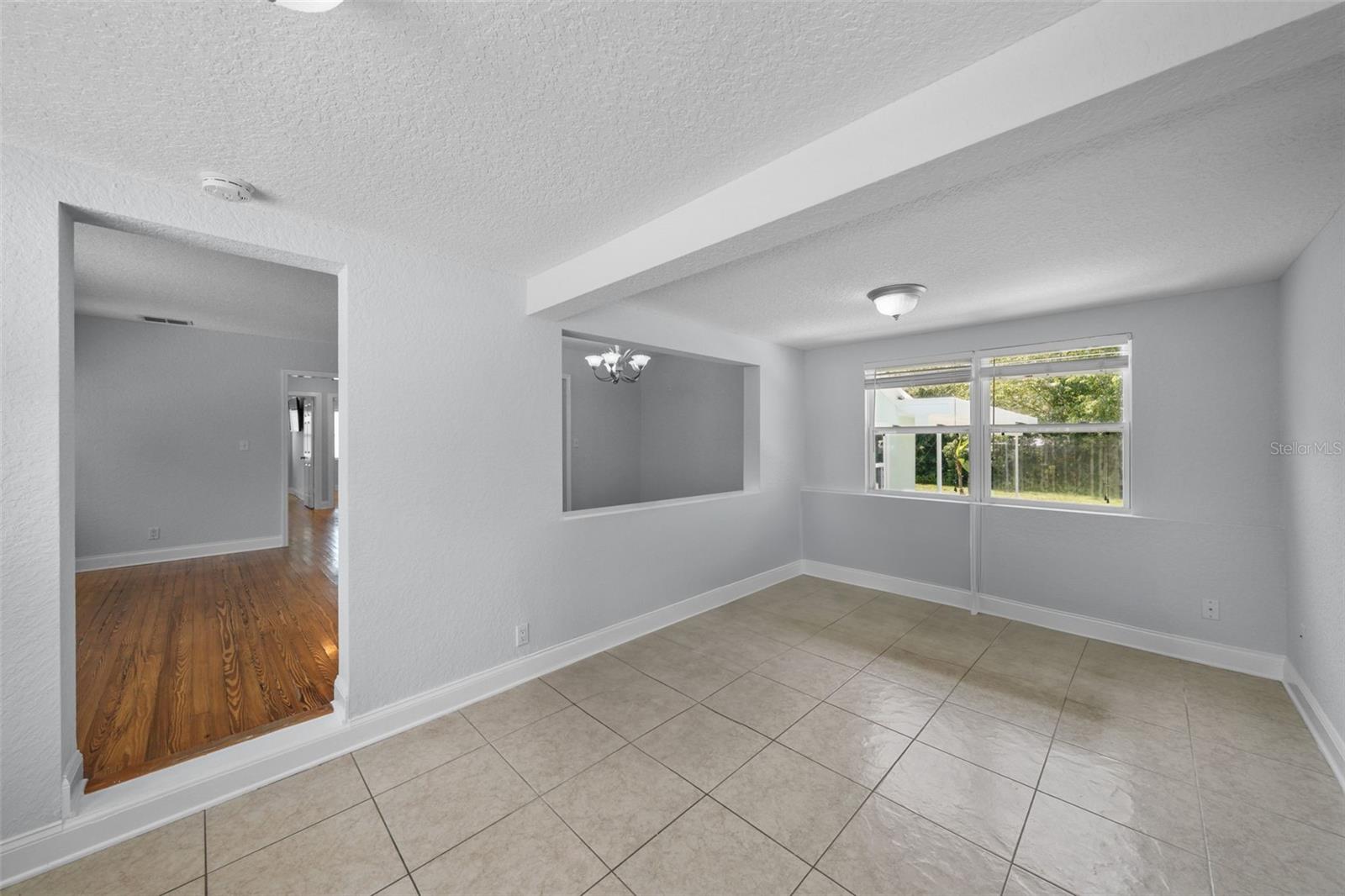 814 W INDIANA AVE — photo 18