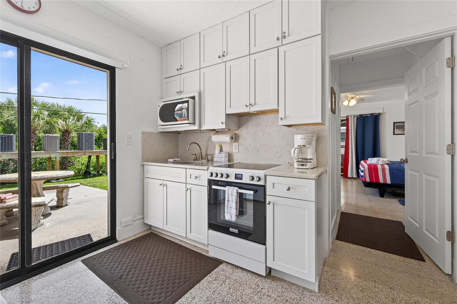 908 VILLAS DR #14 — photo 7