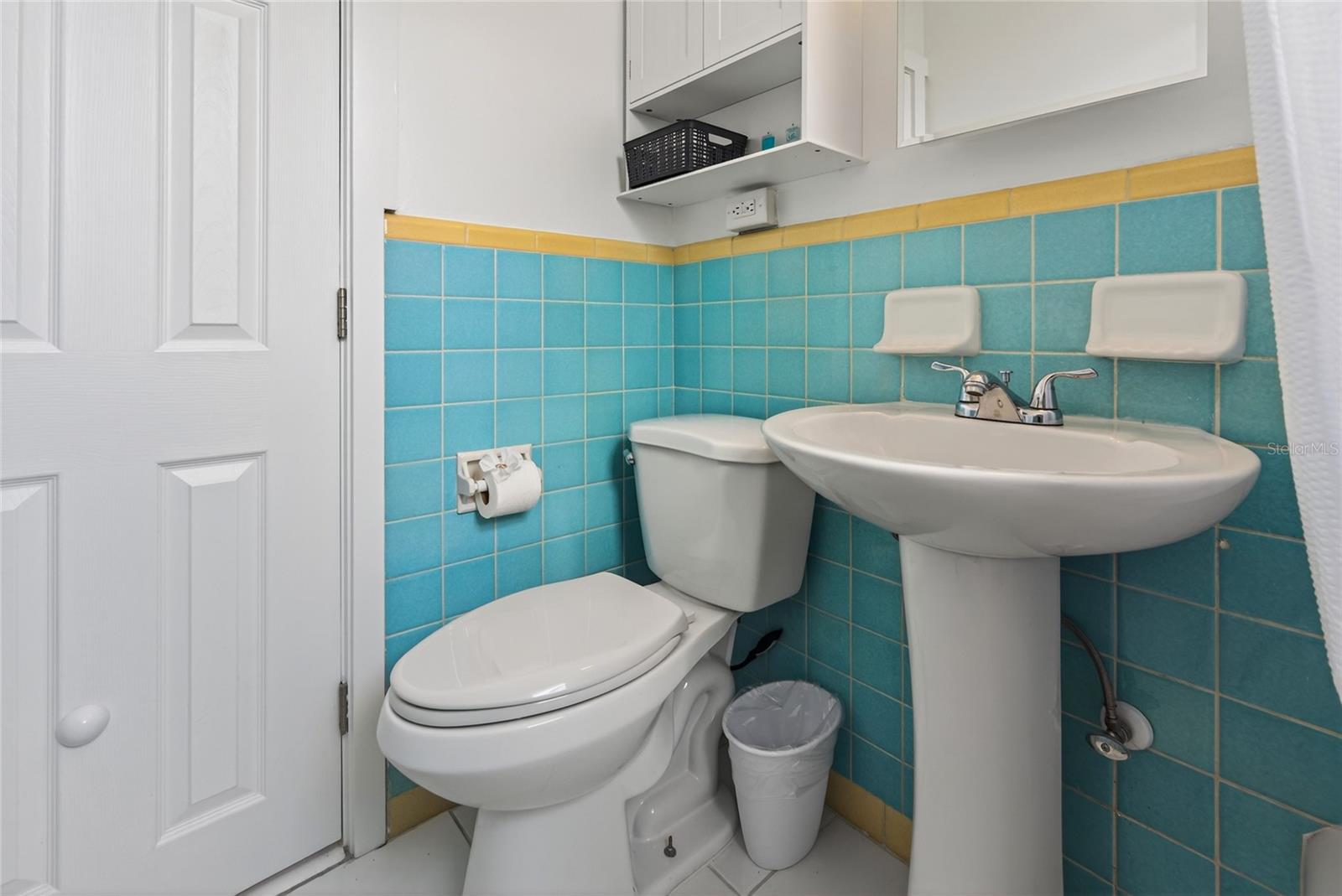 908 VILLAS DR #14 — photo 9