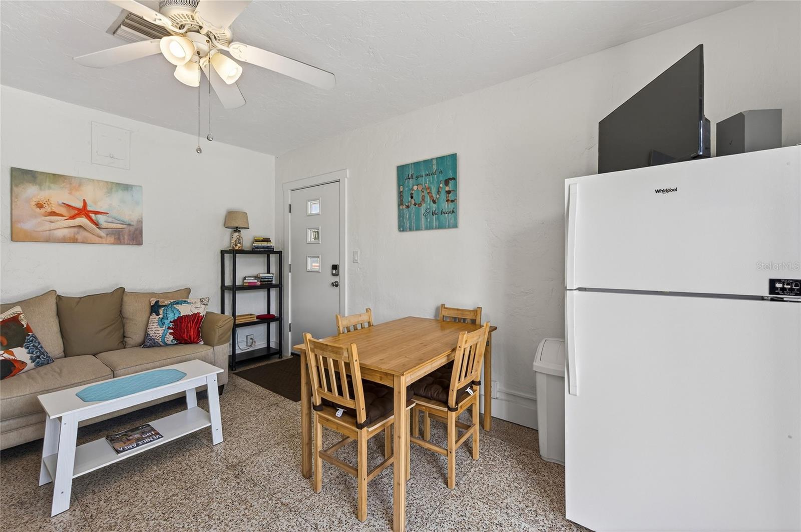 908 VILLAS DR #14 — photo 5