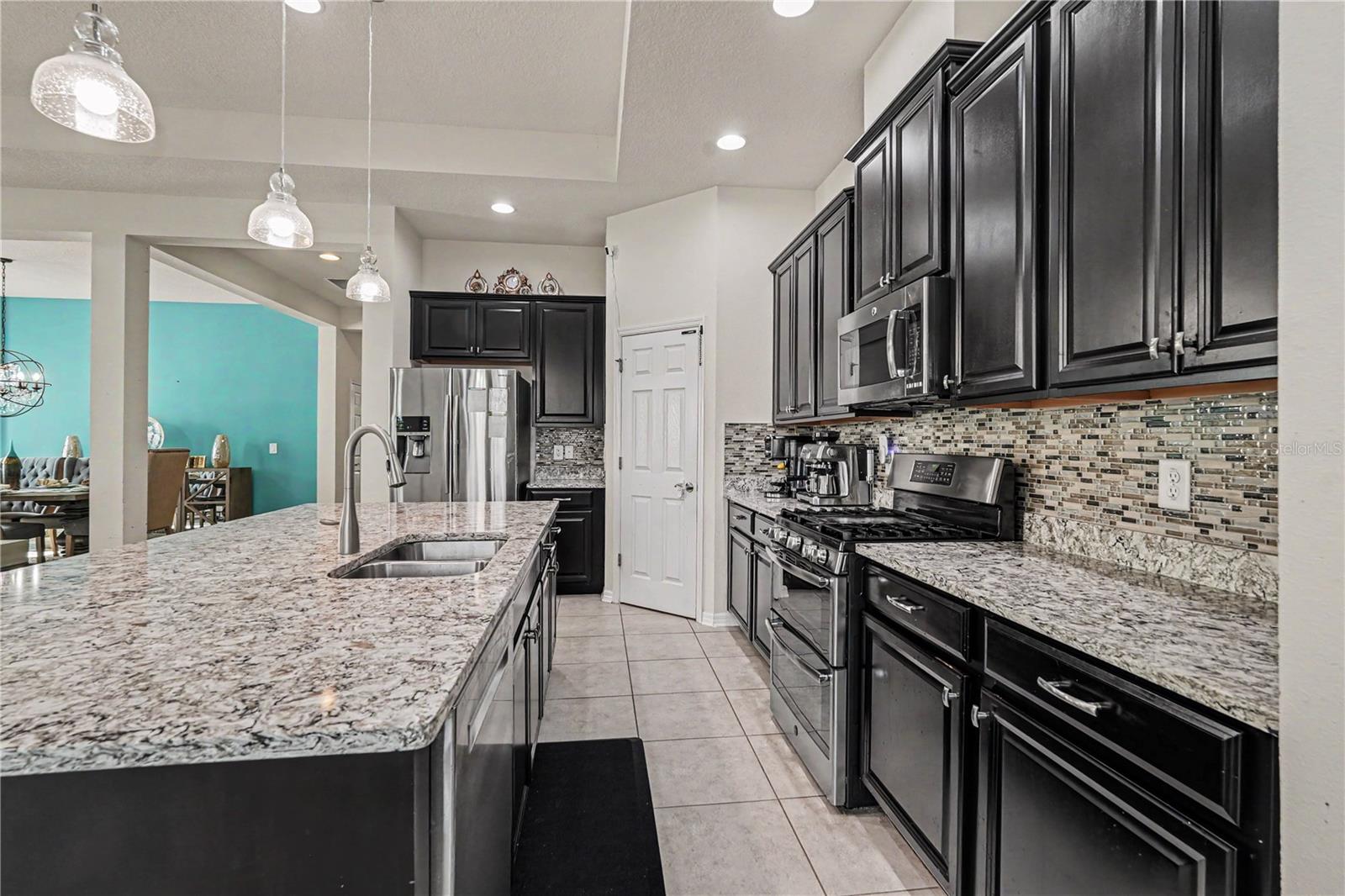204 SHELL CREEK CT — photo 14