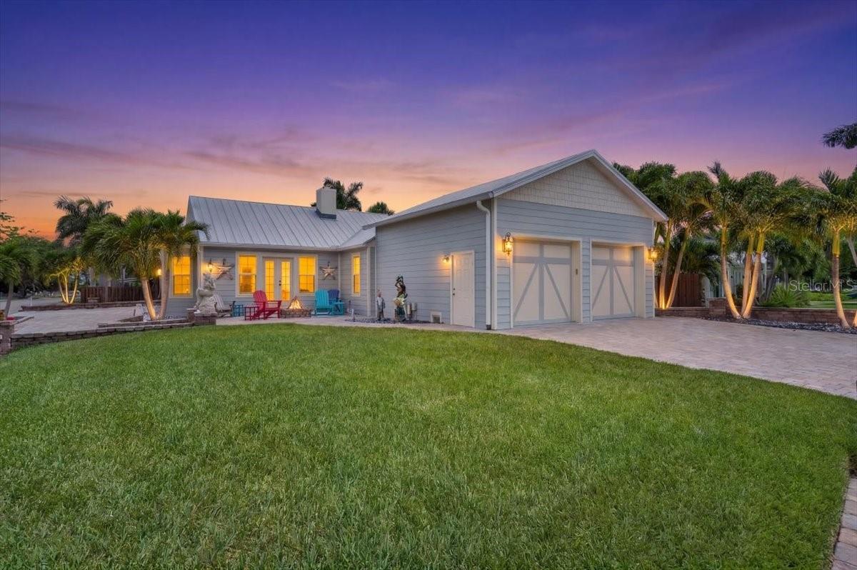 216 SUNRISE DR — photo 47