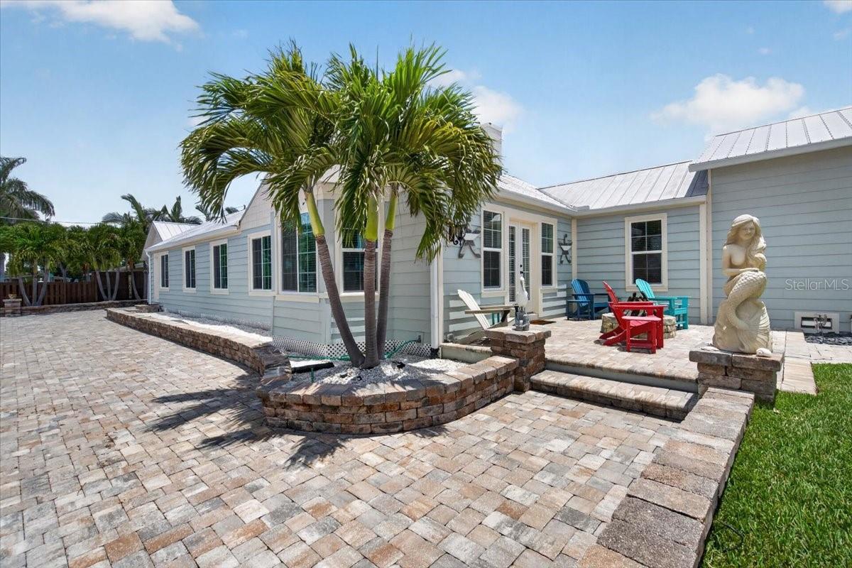 216 SUNRISE DR — photo 63