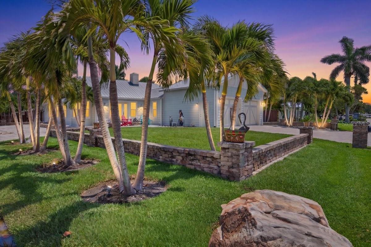216 SUNRISE DR — photo 46