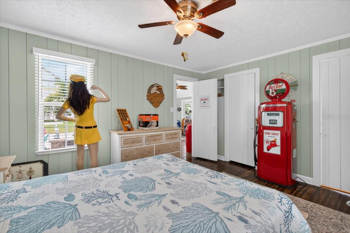 216 SUNRISE DR — photo 35