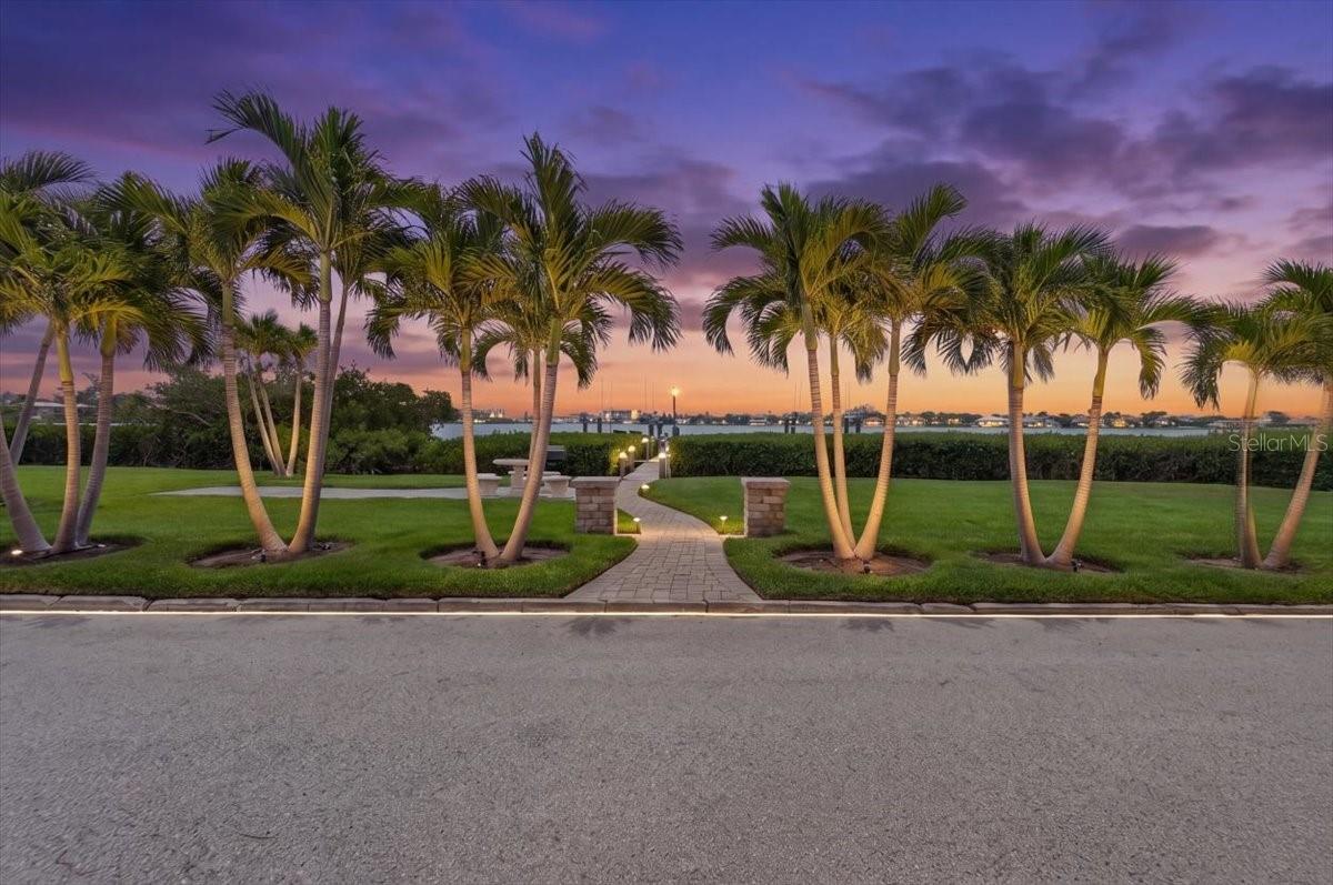 216 SUNRISE DR — photo 6