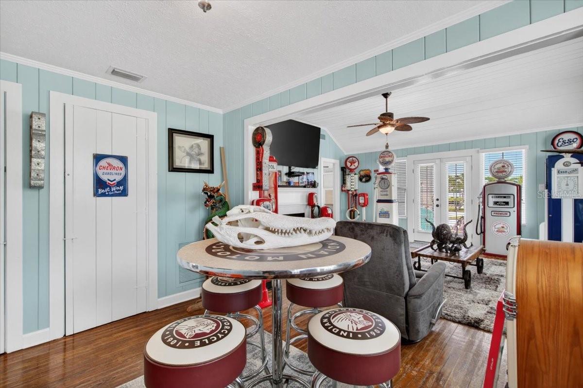 216 SUNRISE DR — photo 20