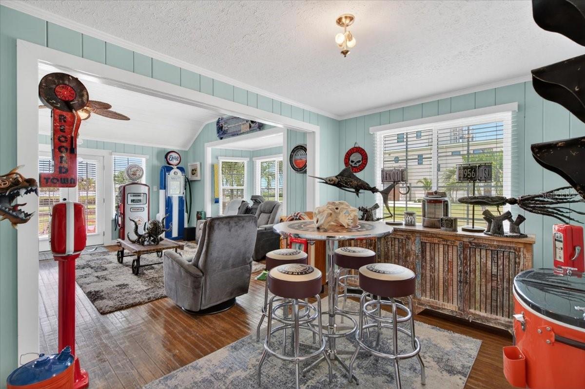 216 SUNRISE DR — photo 19