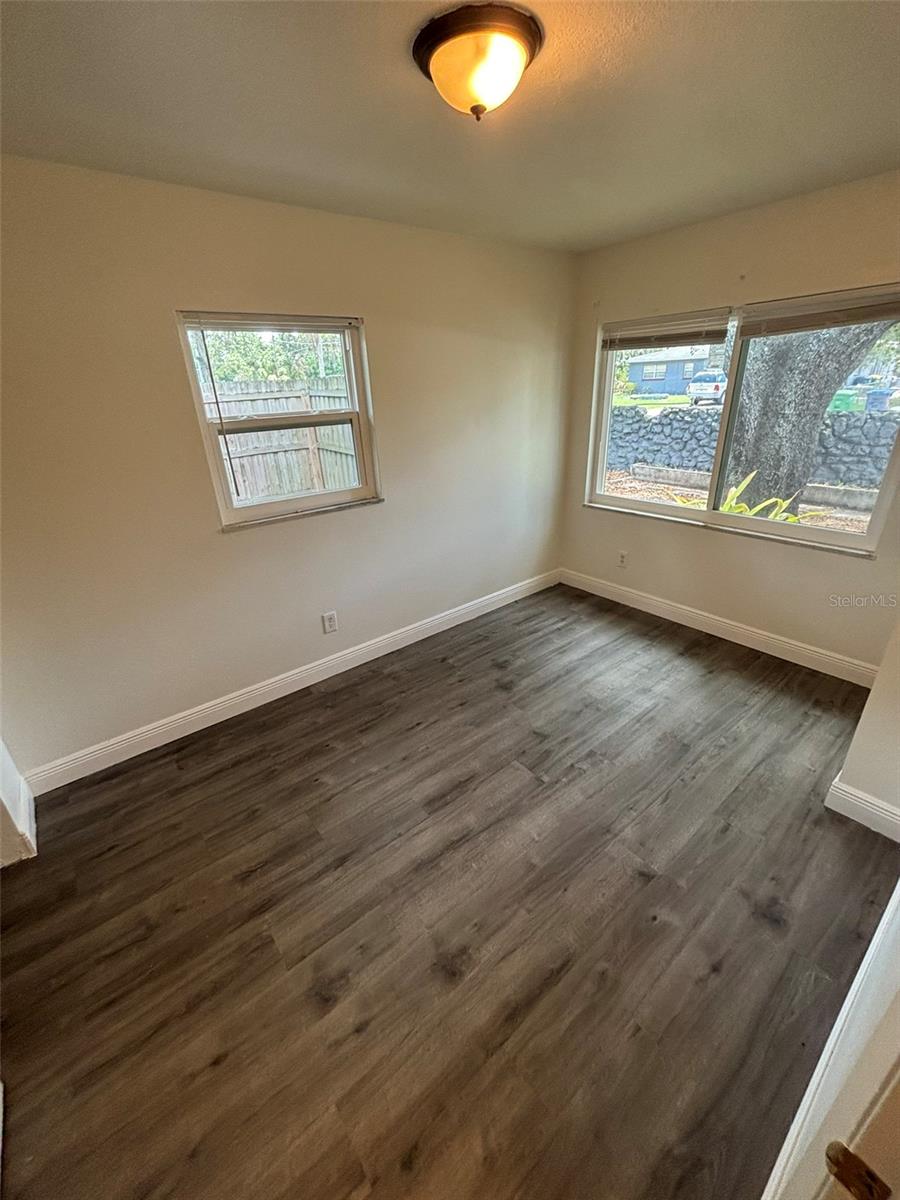 2908 E HOWELL ST — photo 12