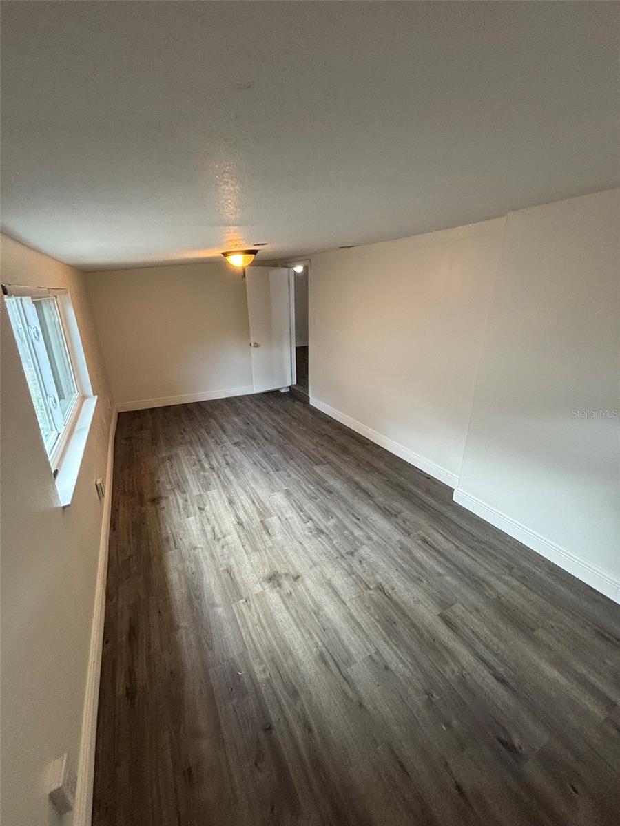 2908 E HOWELL ST — photo 9