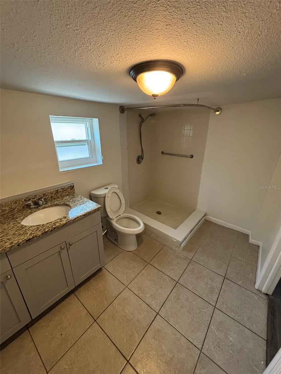 2908 E HOWELL ST — photo 24