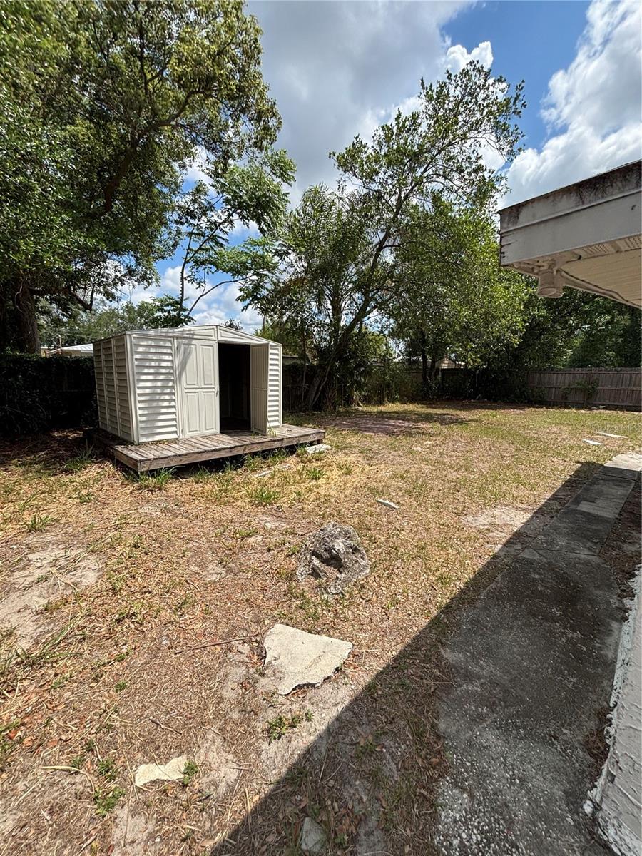 2908 E HOWELL ST — photo 28