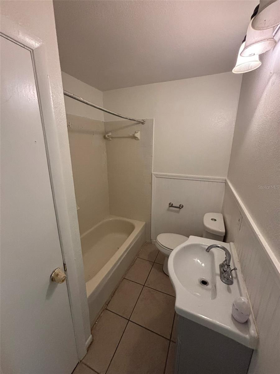 2908 E HOWELL ST — photo 18