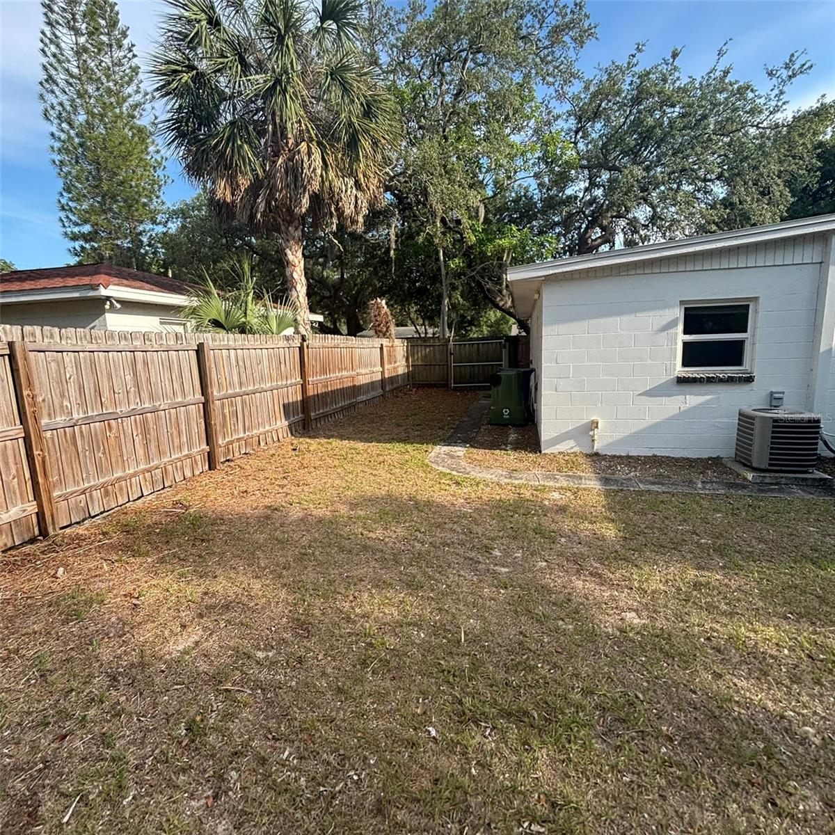 2908 E HOWELL ST — photo 40