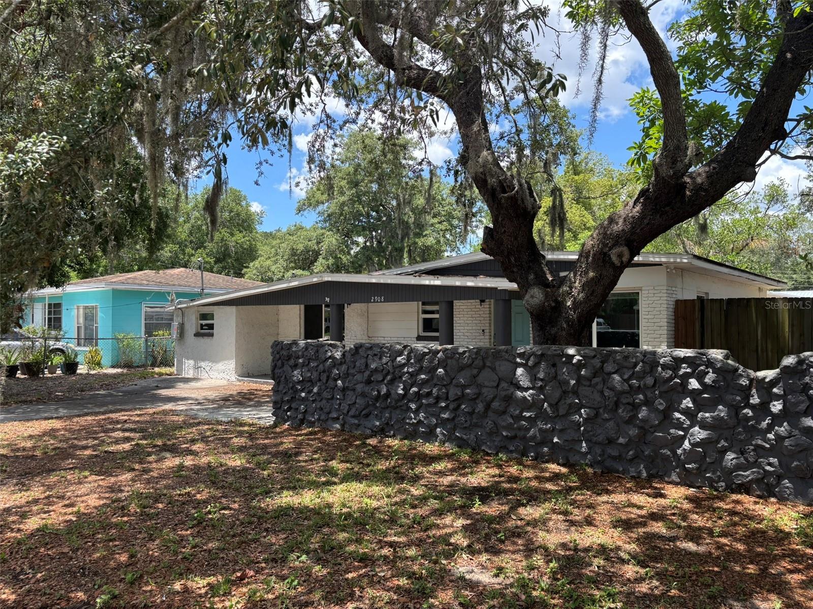 2908 E HOWELL ST — photo 38