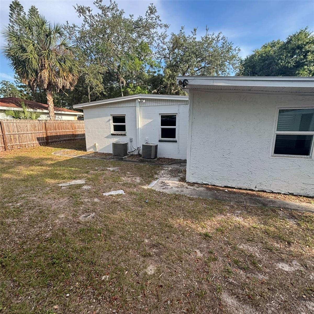 2908 E HOWELL ST — photo 44