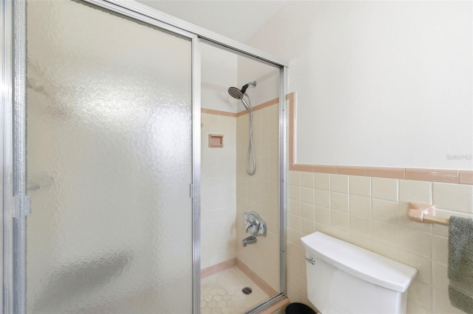 1727 CYPRESS AVE — photo 28