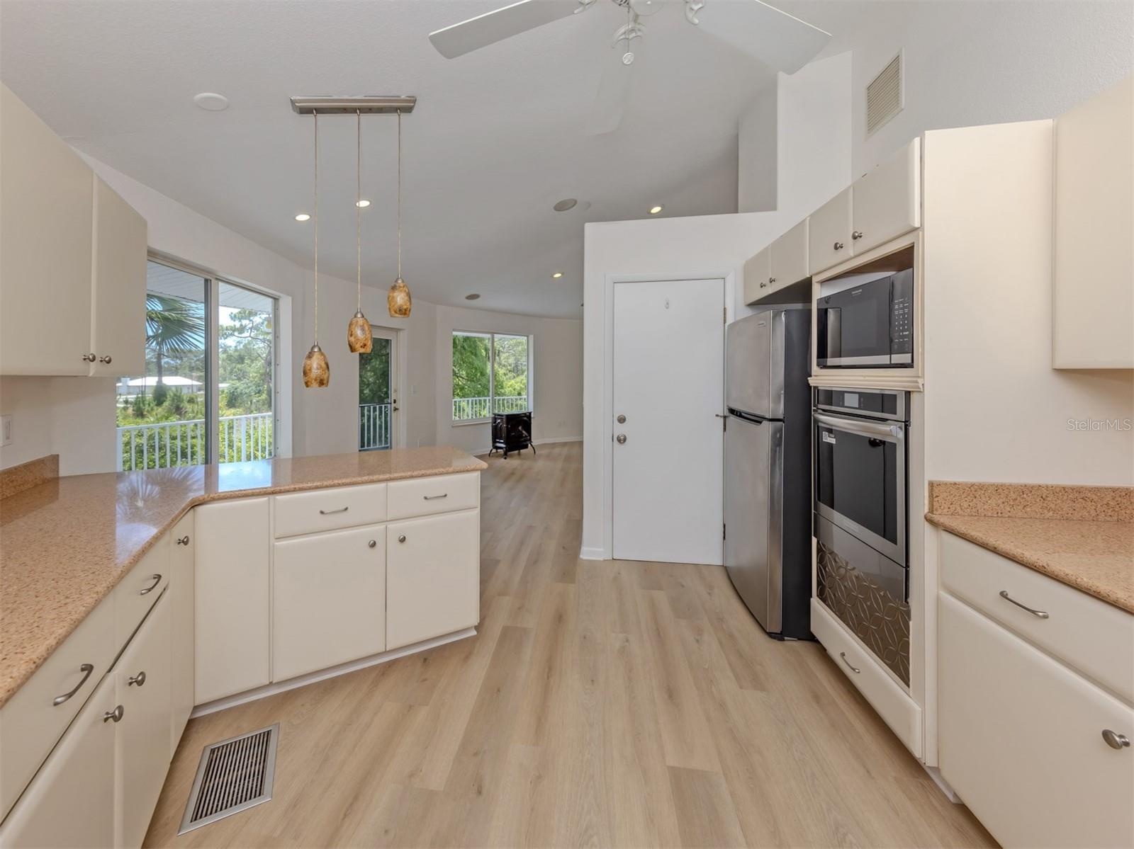11883 DE LEON DR — photo 13