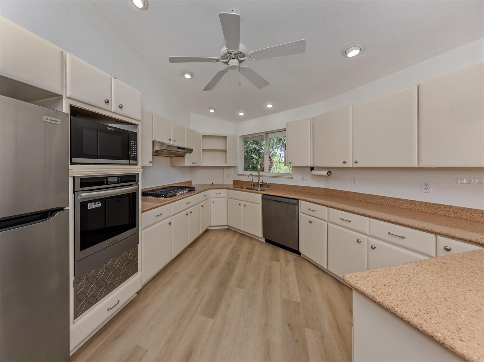 11883 DE LEON DR — photo 14