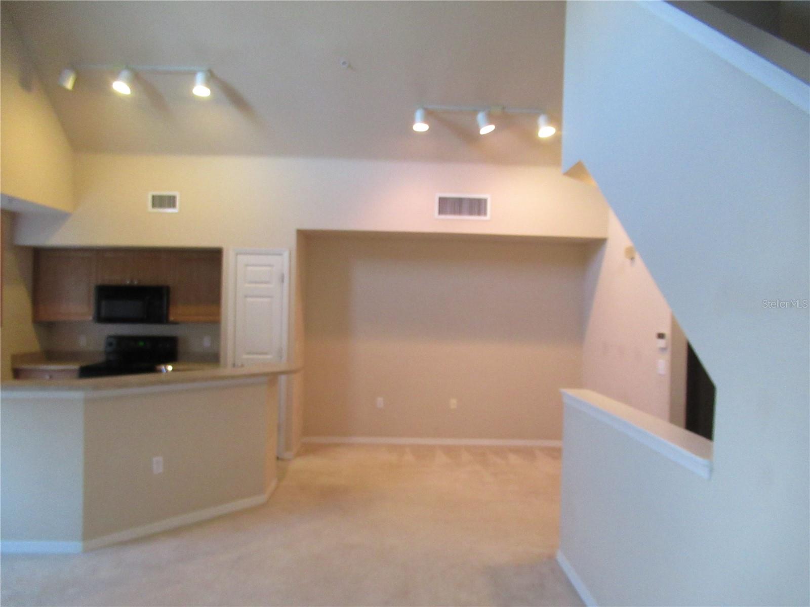 5601 ROSEHILL RD #203 — photo 2