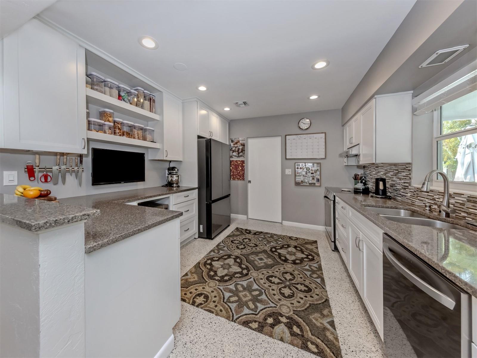 632 PARK DR — photo 11