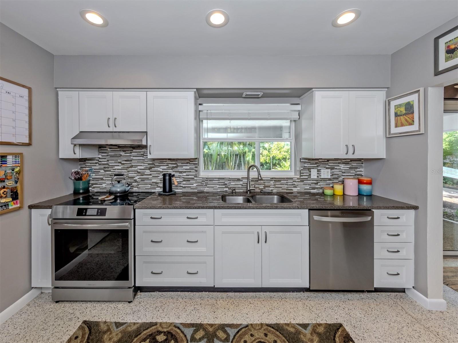 632 PARK DR — photo 9