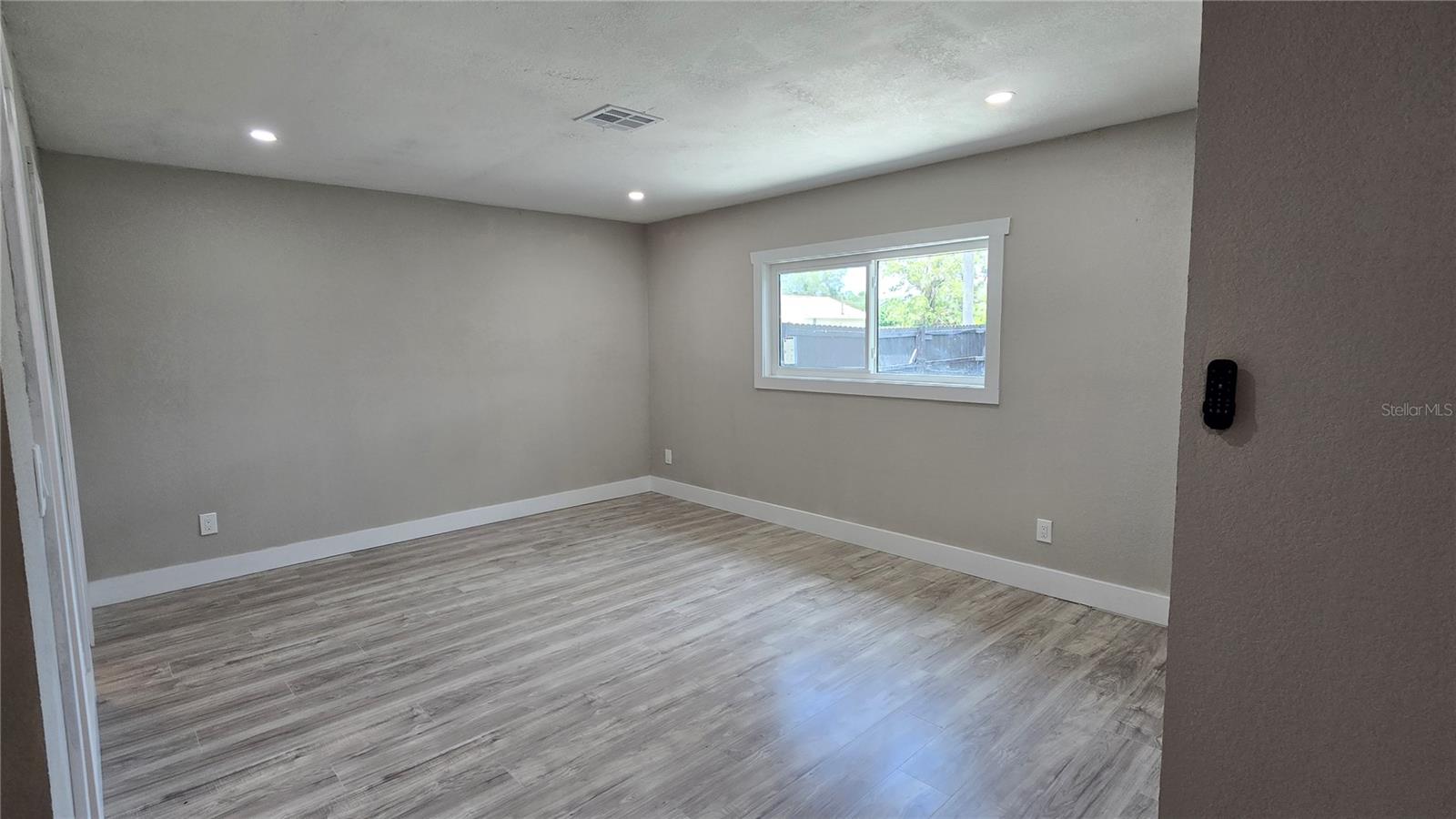 8607 LONGBOAT LN — photo 12