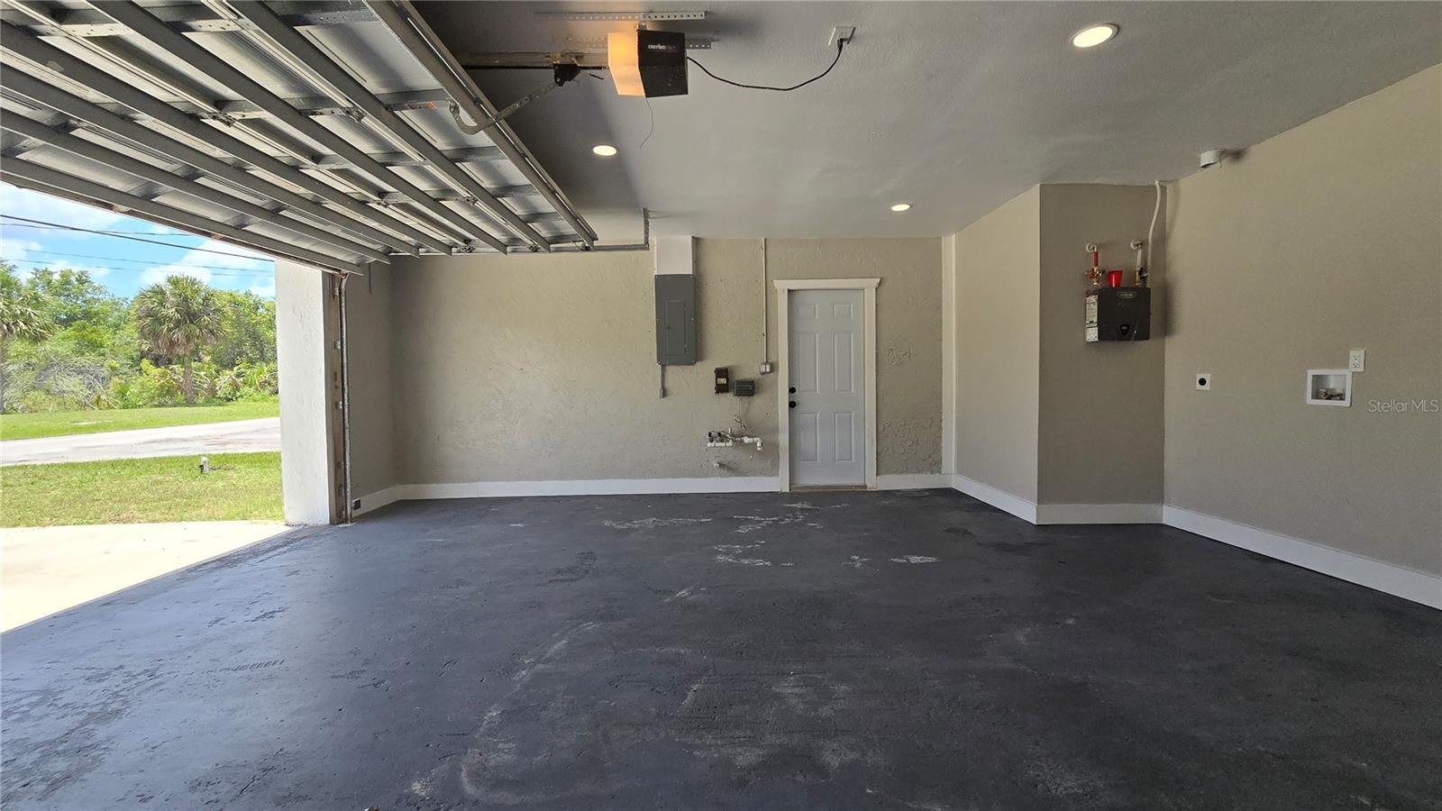 8607 LONGBOAT LN — photo 29