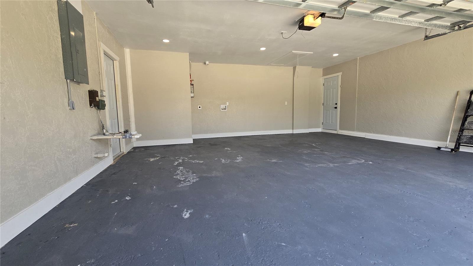8607 LONGBOAT LN — photo 28